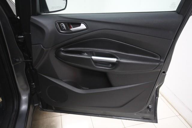 Used Ford Escape Titanium 4WD w/ Navi & rearCam 2016 | Car Revolution. Maple Shade, New Jersey Used Ford Escape Titanium 4WD w/ Navi & rearCam 2016 | Car Revolution. Maple Shade, New Jersey