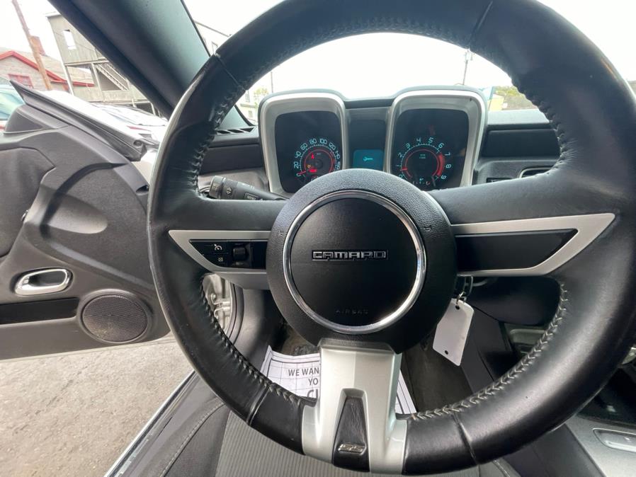 Used Chevrolet Camaro 2dr Cpe 1SS 2010 | Auto Match LLC. Waterbury, Connecticut Used Chevrolet Camaro 2dr Cpe 1SS 2010 | Auto Match LLC. Waterbury, Connecticut