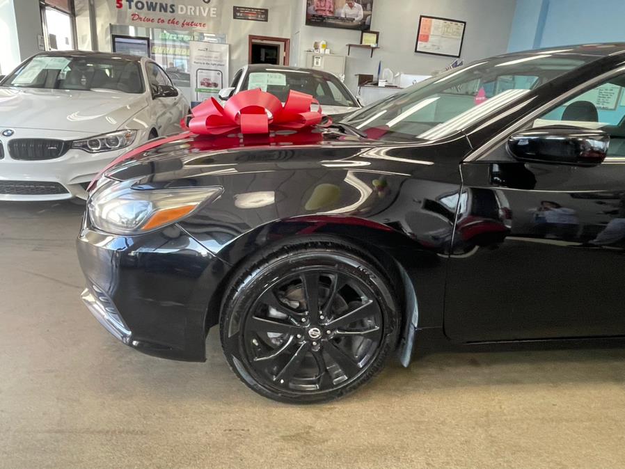 2017 Nissan Altima 2017.5 2.5 SR Sedan, available for sale in Inwood, New York | 5 Towns Drive. Inwood, New York 2017 Nissan Altima 2017.5 2.5 SR Sedan, available for sale in Inwood, New York | 5 Towns Drive. Inwood, New York