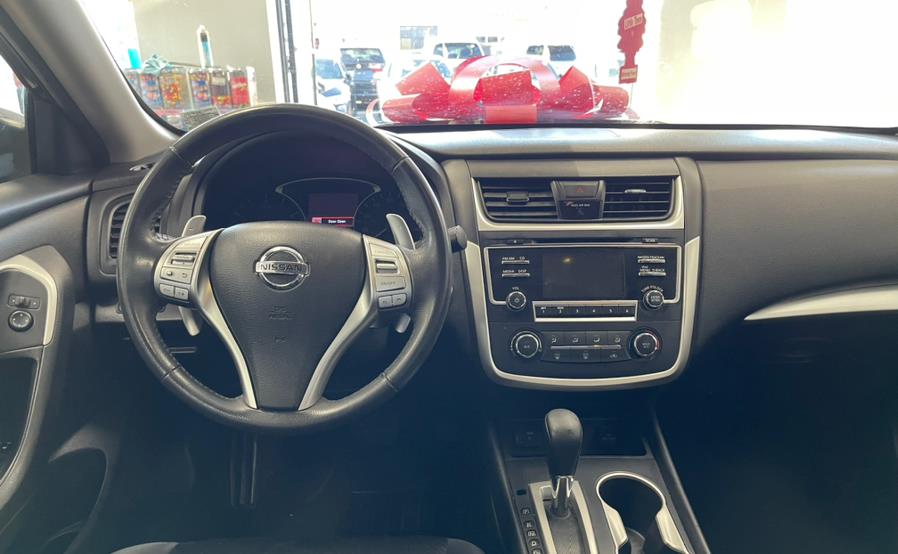 2017 Nissan Altima 2017.5 2.5 SR Sedan, available for sale in Inwood, New York | 5 Towns Drive. Inwood, New York 2017 Nissan Altima 2017.5 2.5 SR Sedan, available for sale in Inwood, New York | 5 Towns Drive. Inwood, New York