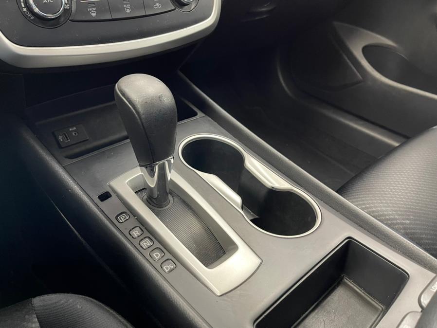 2017 Nissan Altima 2017.5 2.5 SR Sedan, available for sale in Inwood, New York | 5 Towns Drive. Inwood, New York 2017 Nissan Altima 2017.5 2.5 SR Sedan, available for sale in Inwood, New York | 5 Towns Drive. Inwood, New York