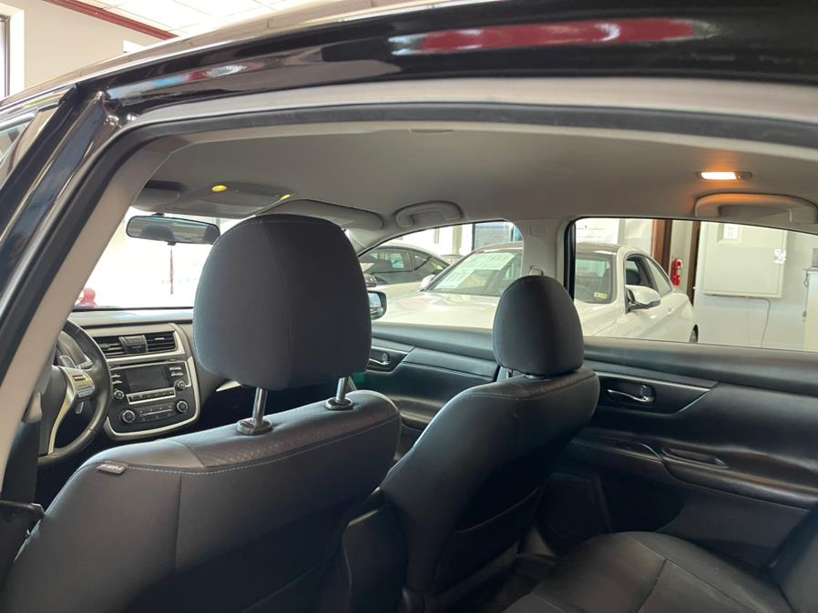 2017 Nissan Altima 2017.5 2.5 SR Sedan, available for sale in Inwood, New York | 5 Towns Drive. Inwood, New York 2017 Nissan Altima 2017.5 2.5 SR Sedan, available for sale in Inwood, New York | 5 Towns Drive. Inwood, New York