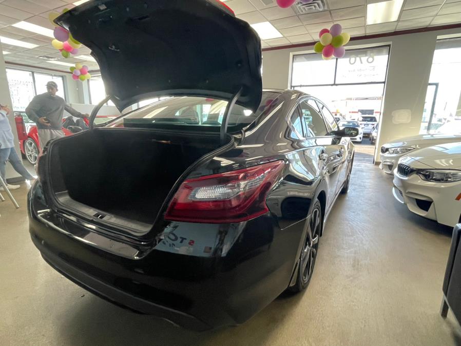 2017 Nissan Altima 2017.5 2.5 SR Sedan, available for sale in Inwood, New York | 5 Towns Drive. Inwood, New York 2017 Nissan Altima 2017.5 2.5 SR Sedan, available for sale in Inwood, New York | 5 Towns Drive. Inwood, New York