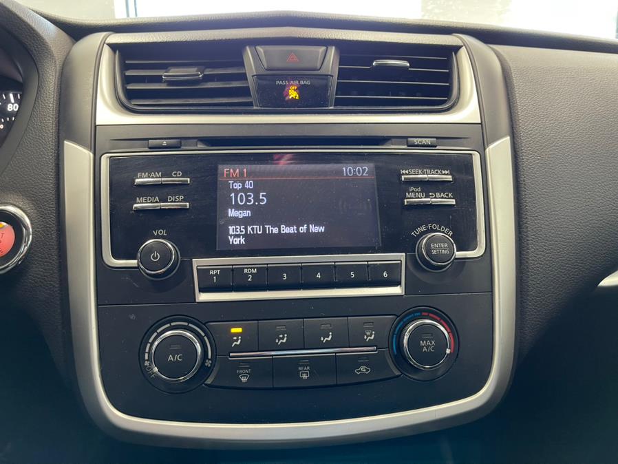 2017 Nissan Altima 2017.5 2.5 SR Sedan, available for sale in Inwood, New York | 5 Towns Drive. Inwood, New York 2017 Nissan Altima 2017.5 2.5 SR Sedan, available for sale in Inwood, New York | 5 Towns Drive. Inwood, New York