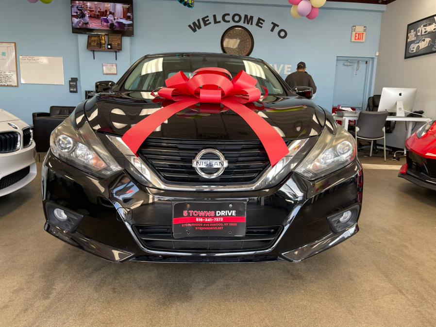 2017 Nissan Altima 2017.5 2.5 SR Sedan, available for sale in Inwood, New York | 5 Towns Drive. Inwood, New York 2017 Nissan Altima 2017.5 2.5 SR Sedan, available for sale in Inwood, New York | 5 Towns Drive. Inwood, New York
