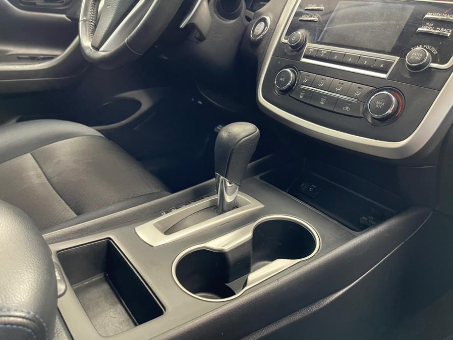 2017 Nissan Altima 2017.5 2.5 SR Sedan, available for sale in Inwood, New York | 5 Towns Drive. Inwood, New York 2017 Nissan Altima 2017.5 2.5 SR Sedan, available for sale in Inwood, New York | 5 Towns Drive. Inwood, New York