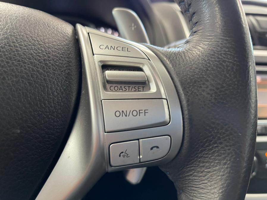 2017 Nissan Altima 2017.5 2.5 SR Sedan, available for sale in Inwood, New York | 5 Towns Drive. Inwood, New York 2017 Nissan Altima 2017.5 2.5 SR Sedan, available for sale in Inwood, New York | 5 Towns Drive. Inwood, New York