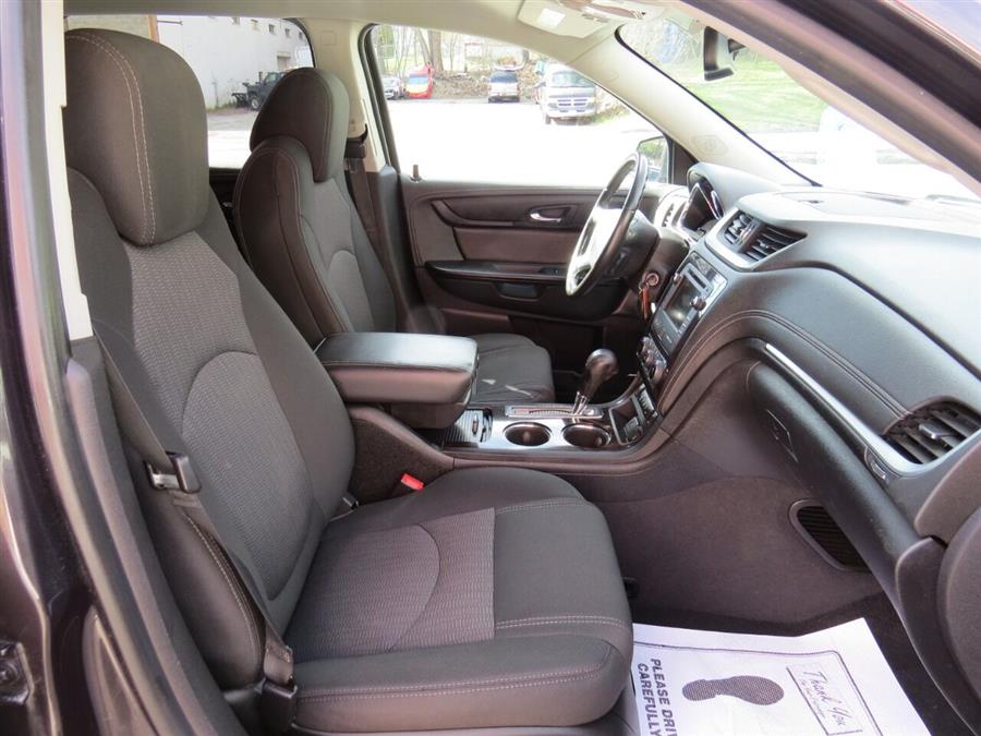 Used Chevrolet Traverse LT AWD 4dr SUV w/2LT 2017 | Lake City Exports Inc. Auburn, Maine Used Chevrolet Traverse LT AWD 4dr SUV w/2LT 2017 | Lake City Exports Inc. Auburn, Maine