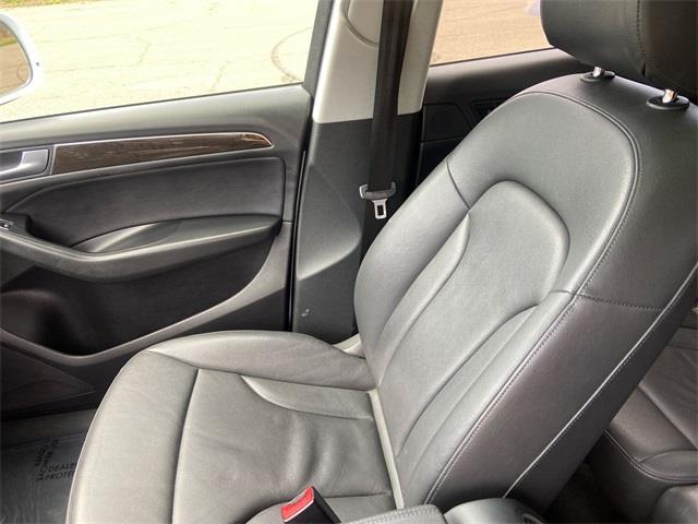 2014 Audi Q5 2.0T Premium, available for sale in Stratford, Connecticut | Wiz Leasing Inc. Stratford, Connecticut 2014 Audi Q5 2.0T Premium, available for sale in Stratford, Connecticut | Wiz Leasing Inc. Stratford, Connecticut