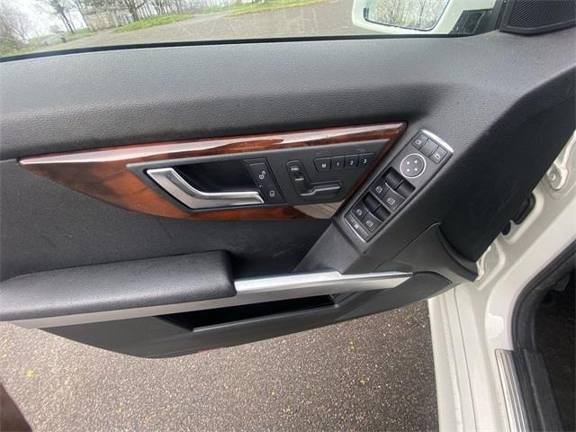 2012 Mercedes-benz Glk GLK 350, available for sale in Stratford, Connecticut | Wiz Leasing Inc. Stratford, Connecticut 2012 Mercedes-benz Glk GLK 350, available for sale in Stratford, Connecticut | Wiz Leasing Inc. Stratford, Connecticut
