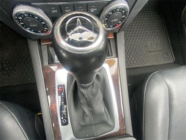2012 Mercedes-benz Glk GLK 350, available for sale in Stratford, Connecticut | Wiz Leasing Inc. Stratford, Connecticut 2012 Mercedes-benz Glk GLK 350, available for sale in Stratford, Connecticut | Wiz Leasing Inc. Stratford, Connecticut