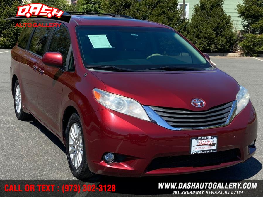 2014 Toyota Sienna 5dr 8-Pass Van V6 XLE FWD (Natl), available for sale in Newark, New Jersey | Dash Auto Gallery Inc.. Newark, New Jersey