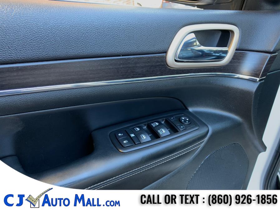Used Jeep Grand Cherokee 4WD 4dr Limited 2015 | CJ Auto Mall. Bristol, Connecticut Used Jeep Grand Cherokee 4WD 4dr Limited 2015 | CJ Auto Mall. Bristol, Connecticut