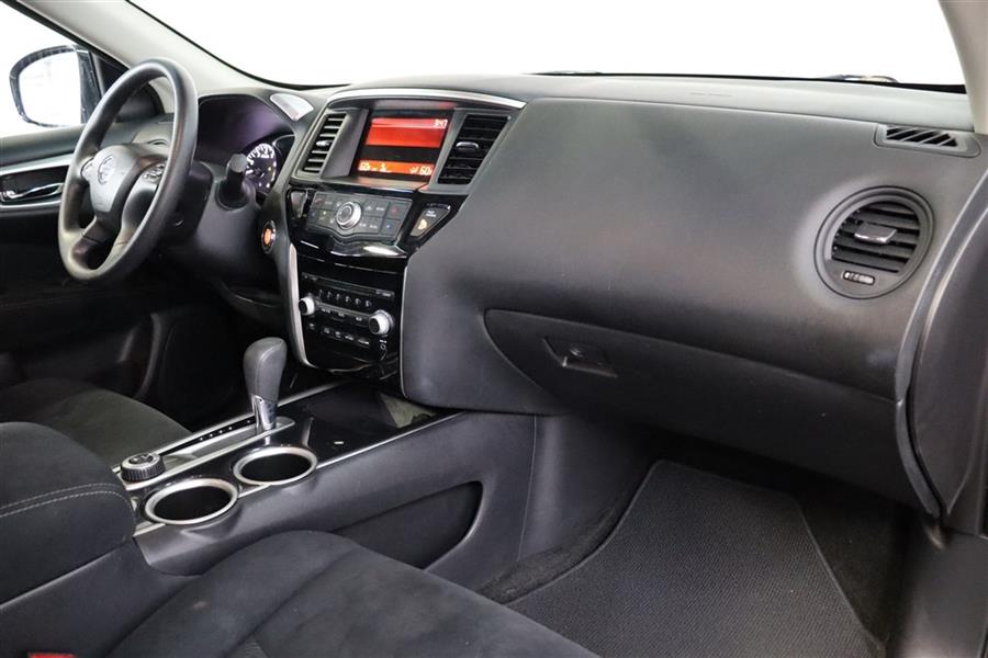 Used Nissan Pathfinder S 2015 | Fast Track Motors. Paterson, New Jersey Used Nissan Pathfinder S 2015 | Fast Track Motors. Paterson, New Jersey
