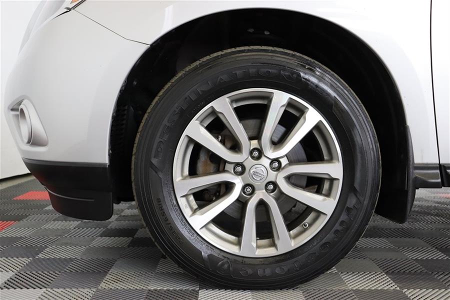 Used Nissan Pathfinder S 2015 | Fast Track Motors. Paterson, New Jersey Used Nissan Pathfinder S 2015 | Fast Track Motors. Paterson, New Jersey