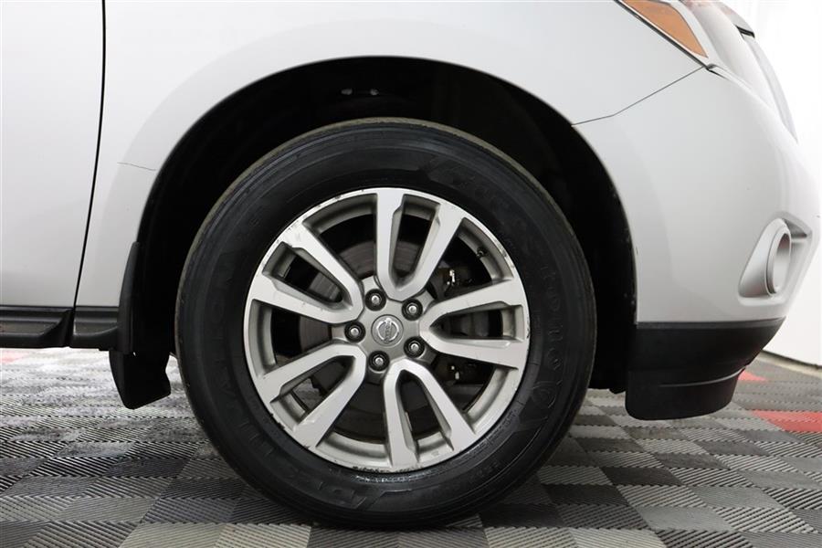 Used Nissan Pathfinder S 2015 | Fast Track Motors. Paterson, New Jersey Used Nissan Pathfinder S 2015 | Fast Track Motors. Paterson, New Jersey