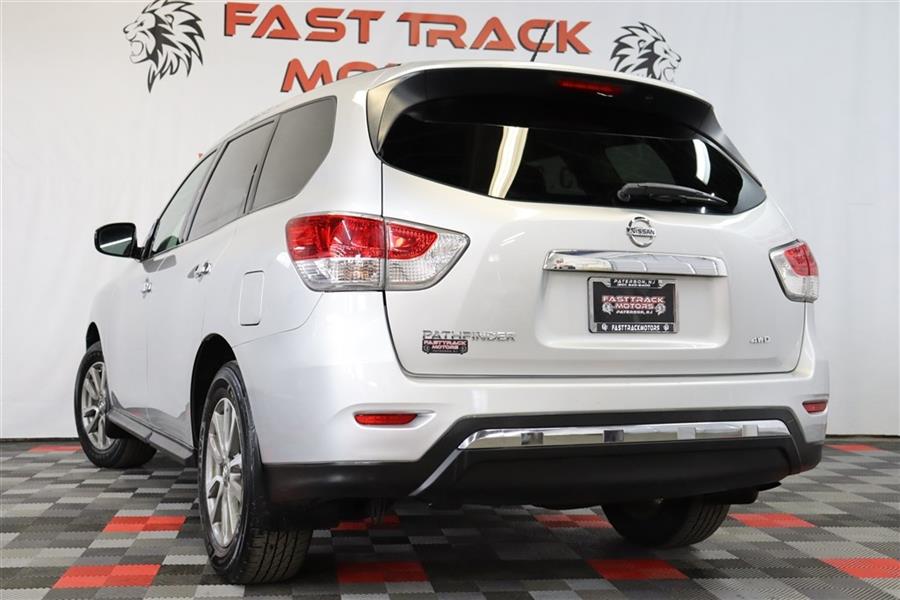 Used Nissan Pathfinder S 2015 | Fast Track Motors. Paterson, New Jersey Used Nissan Pathfinder S 2015 | Fast Track Motors. Paterson, New Jersey