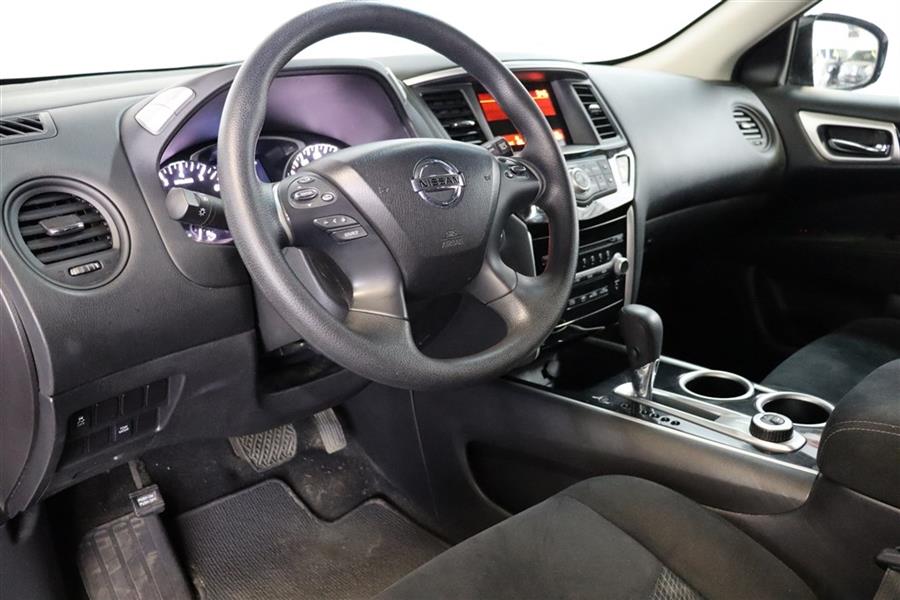 Used Nissan Pathfinder S 2015 | Fast Track Motors. Paterson, New Jersey Used Nissan Pathfinder S 2015 | Fast Track Motors. Paterson, New Jersey