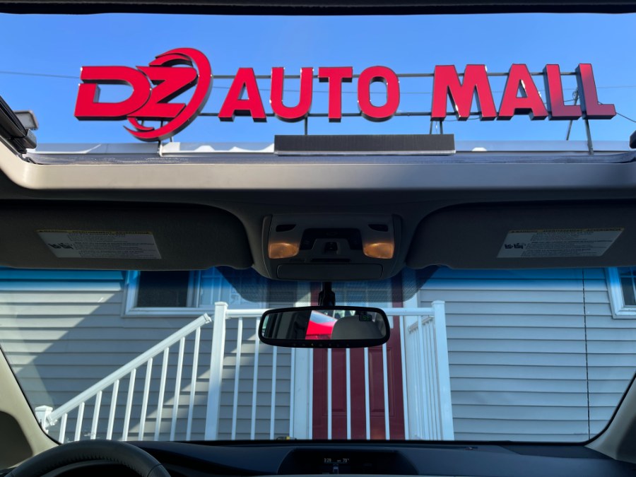 2011 Toyota Sienna 5dr 8-Pass Van V6 XLE FWD (Natl), available for sale in Paterson, New Jersey | DZ Automall. Paterson, New Jersey 2011 Toyota Sienna 5dr 8-Pass Van V6 XLE FWD (Natl), available for sale in Paterson, New Jersey | DZ Automall. Paterson, New Jersey