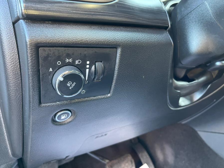 Used Jeep Grand Cherokee Altitude 4x4 2019 | Auto Haus of Irvington Corp. Irvington , New Jersey
