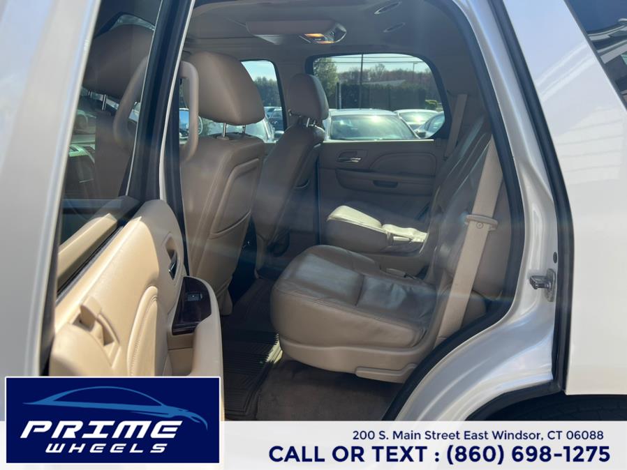 Used Cadillac Escalade AWD 4dr Luxury 2011 | Prime Wheels. East Windsor, Connecticut Used Cadillac Escalade AWD 4dr Luxury 2011 | Prime Wheels. East Windsor, Connecticut
