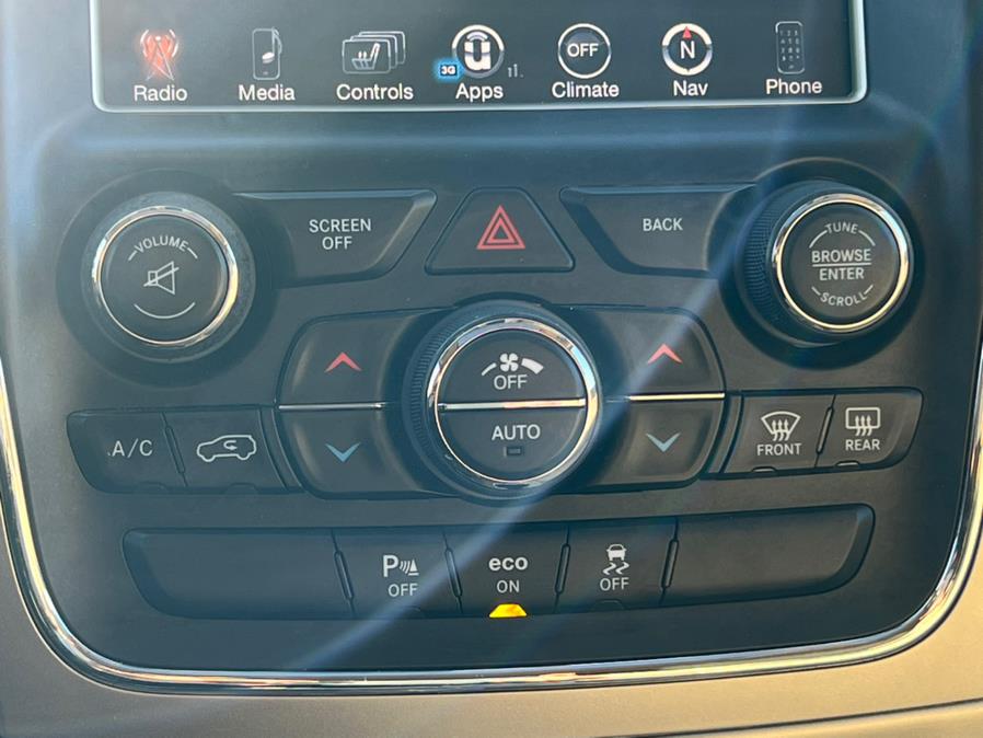 2014 Jeep Grand Cherokee 4WD 4dr Limited, available for sale in Linden, New Jersey | Champion Auto Sales. Linden, New Jersey 2014 Jeep Grand Cherokee 4WD 4dr Limited, available for sale in Linden, New Jersey | Champion Auto Sales. Linden, New Jersey