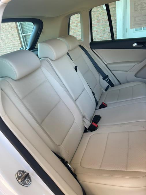 Used Volkswagen Tiguan 4WD 4dr SE 4Motion wSunroof & Navi 2011 | Supreme Automotive. New Britain, Connecticut Used Volkswagen Tiguan 4WD 4dr SE 4Motion wSunroof & Navi 2011 | Supreme Automotive. New Britain, Connecticut
