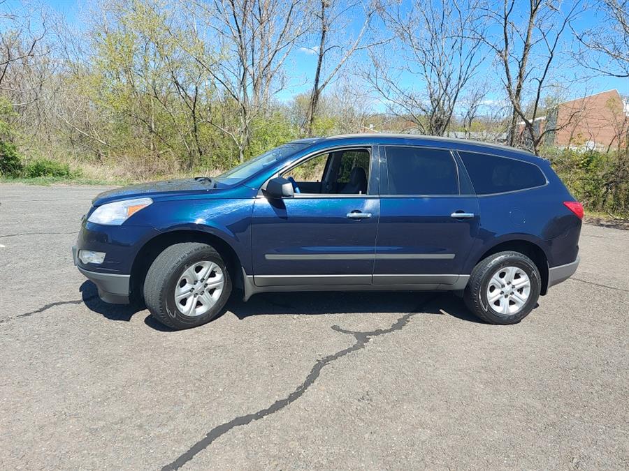 2012 Chevrolet Traverse AWD 4dr LS, available for sale in West Hartford, Connecticut | Chadrad Motors llc. West Hartford, Connecticut 2012 Chevrolet Traverse AWD 4dr LS, available for sale in West Hartford, Connecticut | Chadrad Motors llc. West Hartford, Connecticut