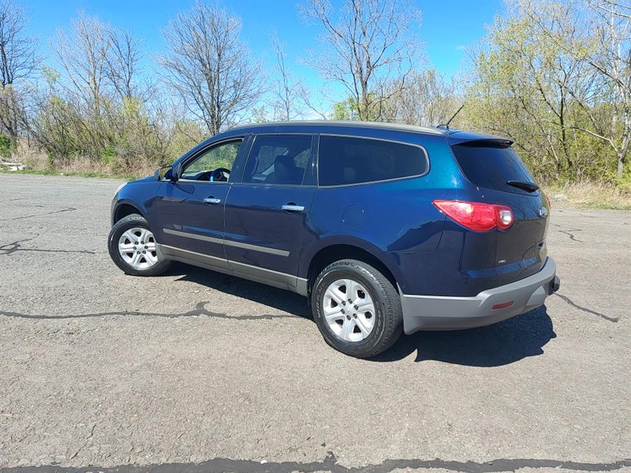 2012 Chevrolet Traverse AWD 4dr LS, available for sale in West Hartford, Connecticut | Chadrad Motors llc. West Hartford, Connecticut 2012 Chevrolet Traverse AWD 4dr LS, available for sale in West Hartford, Connecticut | Chadrad Motors llc. West Hartford, Connecticut