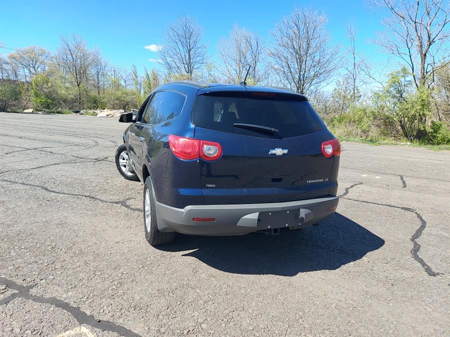 2012 Chevrolet Traverse AWD 4dr LS, available for sale in West Hartford, Connecticut | Chadrad Motors llc. West Hartford, Connecticut 2012 Chevrolet Traverse AWD 4dr LS, available for sale in West Hartford, Connecticut | Chadrad Motors llc. West Hartford, Connecticut