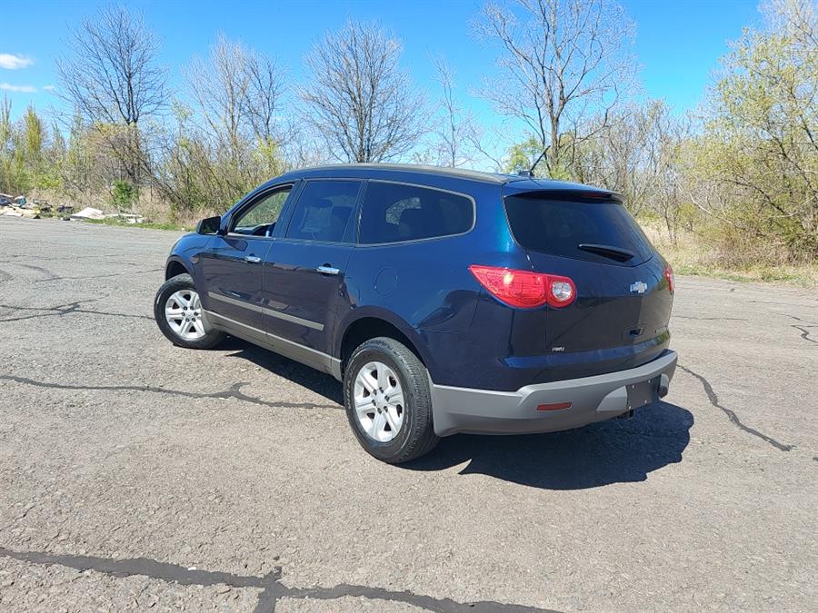 2012 Chevrolet Traverse AWD 4dr LS, available for sale in West Hartford, Connecticut | Chadrad Motors llc. West Hartford, Connecticut 2012 Chevrolet Traverse AWD 4dr LS, available for sale in West Hartford, Connecticut | Chadrad Motors llc. West Hartford, Connecticut