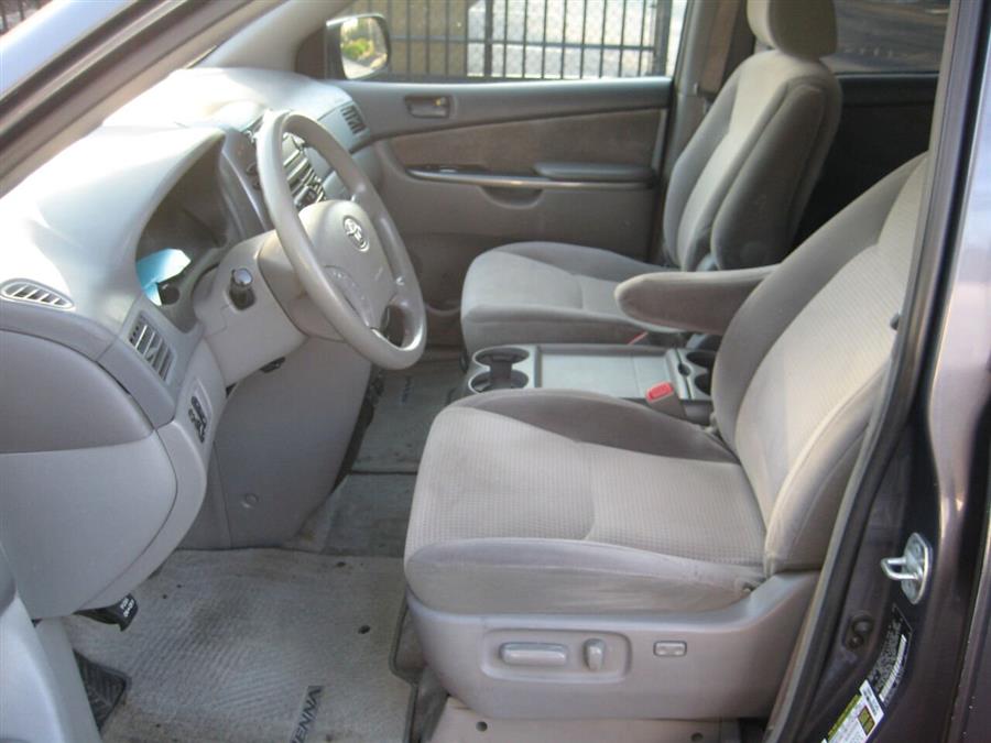 2007 Toyota Sienna LE 7 Passenger 4dr Mini Van, available for sale in Massapequa, New York | Rite Choice Auto Inc.. Massapequa, New York 2007 Toyota Sienna LE 7 Passenger 4dr Mini Van, available for sale in Massapequa, New York | Rite Choice Auto Inc.. Massapequa, New York