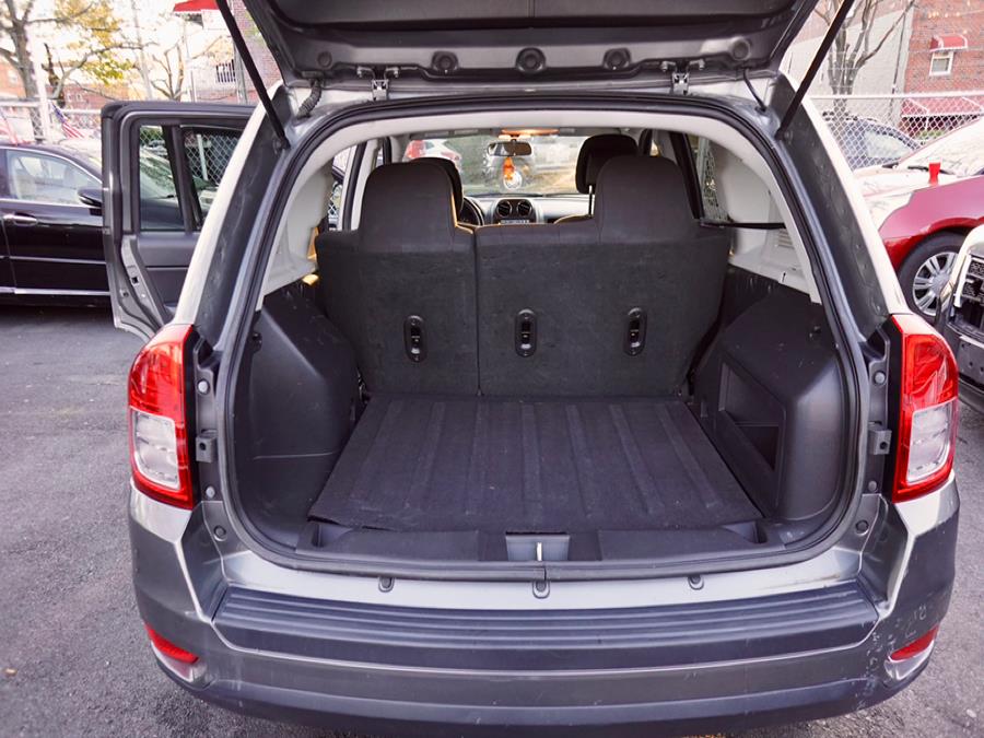 Used Jeep Compass 4WD 4dr Latitude 2011 | Advanced Auto Mall. Bronx, New York Used Jeep Compass 4WD 4dr Latitude 2011 | Advanced Auto Mall. Bronx, New York