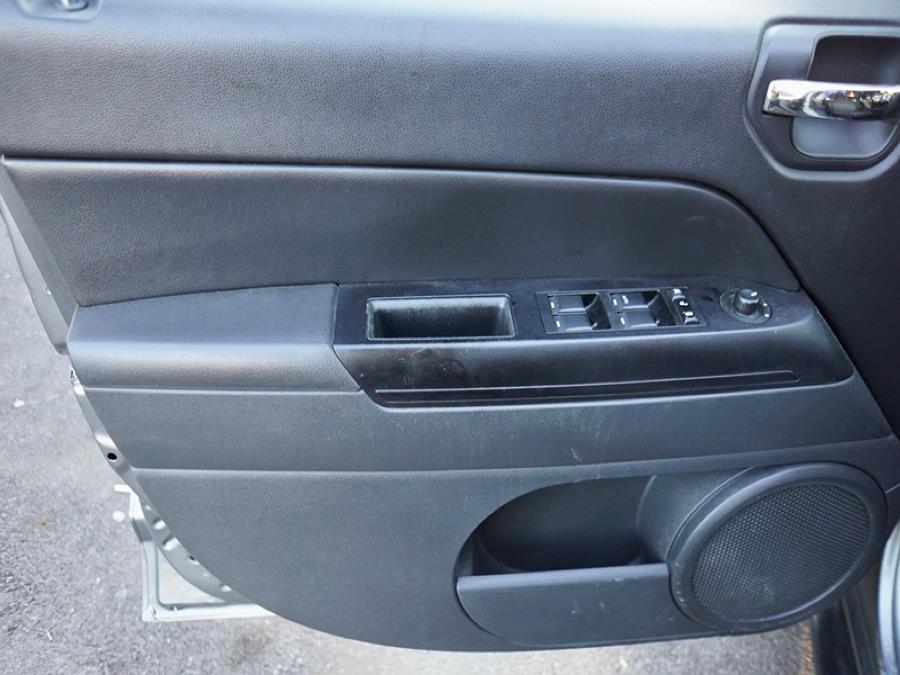 Used Jeep Compass 4WD 4dr Latitude 2011 | Advanced Auto Mall. Bronx, New York Used Jeep Compass 4WD 4dr Latitude 2011 | Advanced Auto Mall. Bronx, New York