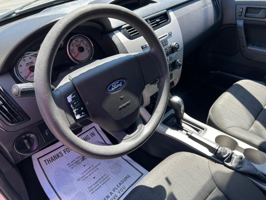 2009 Ford Focus 4dr Sdn SE, available for sale in Berlin, Connecticut | Main Auto of Berlin. Berlin, Connecticut 2009 Ford Focus 4dr Sdn SE, available for sale in Berlin, Connecticut | Main Auto of Berlin. Berlin, Connecticut