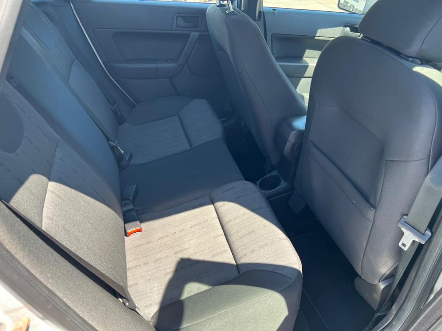 2009 Ford Focus 4dr Sdn SE, available for sale in Berlin, Connecticut | Main Auto of Berlin. Berlin, Connecticut 2009 Ford Focus 4dr Sdn SE, available for sale in Berlin, Connecticut | Main Auto of Berlin. Berlin, Connecticut