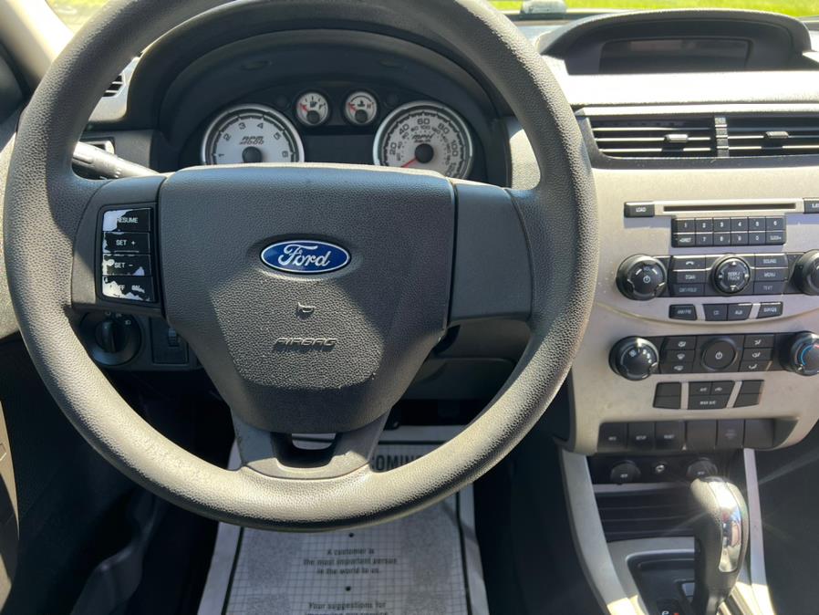 2009 Ford Focus 4dr Sdn SE, available for sale in Berlin, Connecticut | Main Auto of Berlin. Berlin, Connecticut 2009 Ford Focus 4dr Sdn SE, available for sale in Berlin, Connecticut | Main Auto of Berlin. Berlin, Connecticut