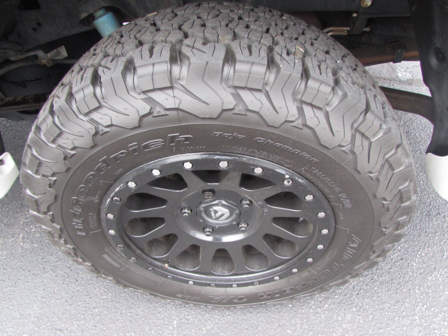Used Toyota Tundra 4WD Truck CrewMax 5.7L V8 6-Spd AT LTD 2013 | Chip's Auto Sales Inc. Milford, Connecticut Used Toyota Tundra 4WD Truck CrewMax 5.7L V8 6-Spd AT LTD 2013 | Chip's Auto Sales Inc. Milford, Connecticut