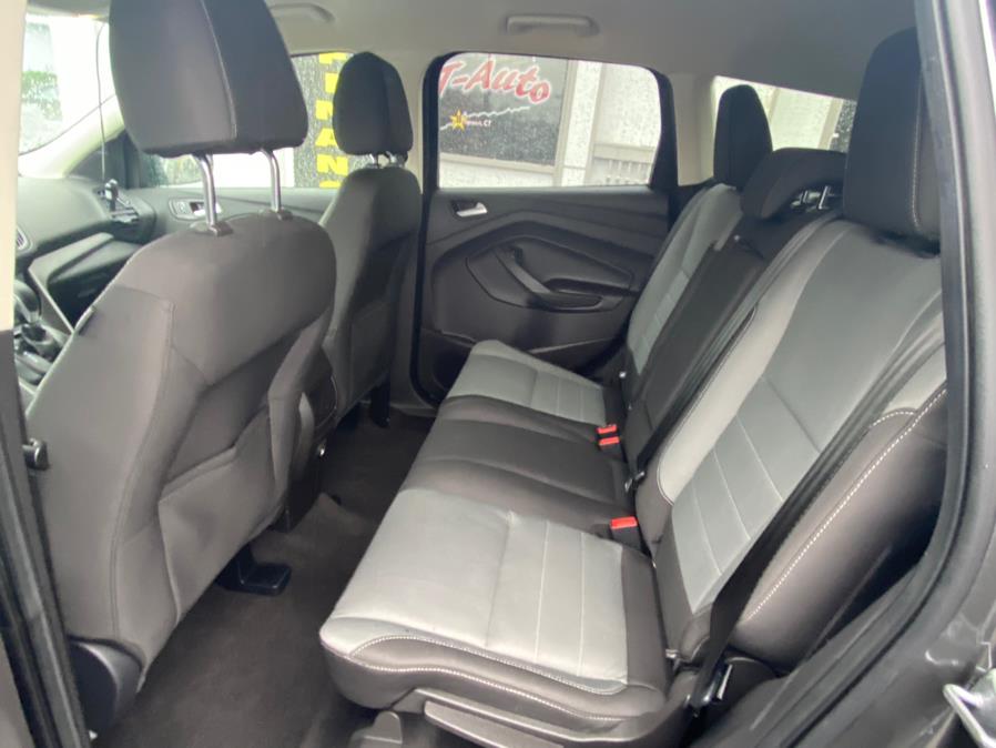 2016 Ford Escape FWD 4dr SE, available for sale in Bridgeport, Connecticut | CT Auto. Bridgeport, Connecticut 2016 Ford Escape FWD 4dr SE, available for sale in Bridgeport, Connecticut | CT Auto. Bridgeport, Connecticut