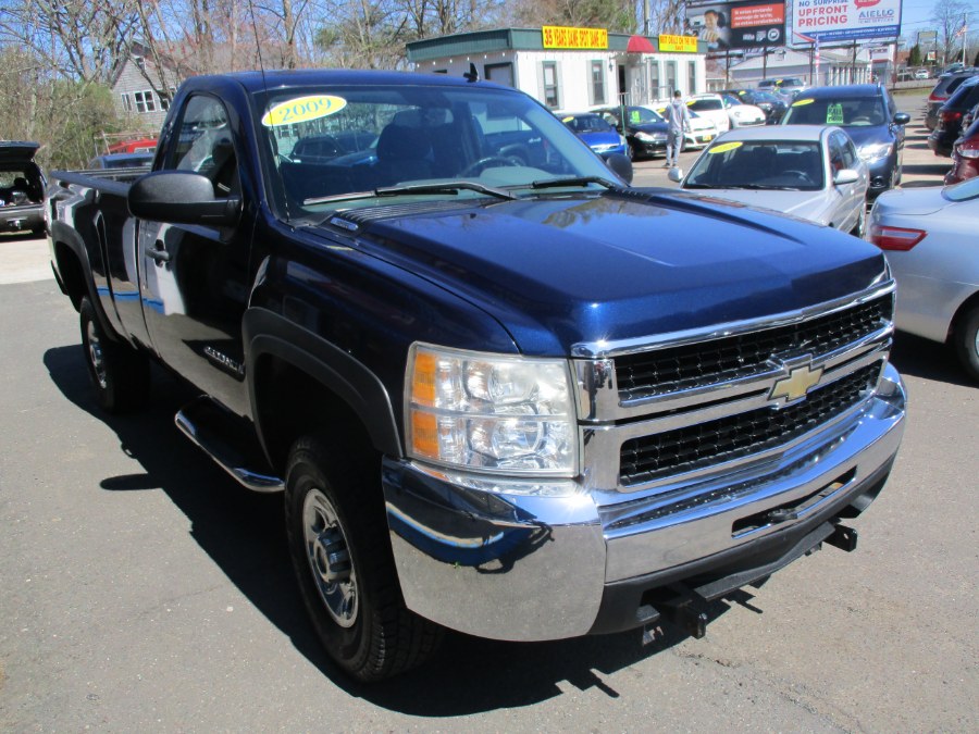 Used Chevrolet Silverado 2500HD 4WD Reg Cab 133" Work Truck 2009 | Cos Central Auto. Meriden, Connecticut Used Chevrolet Silverado 2500HD 4WD Reg Cab 133" Work Truck 2009 | Cos Central Auto. Meriden, Connecticut