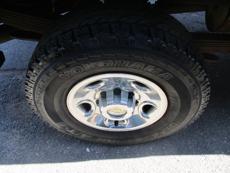 Used Chevrolet Silverado 2500HD 4WD Reg Cab 133" Work Truck 2009 | Cos Central Auto. Meriden, Connecticut Used Chevrolet Silverado 2500HD 4WD Reg Cab 133" Work Truck 2009 | Cos Central Auto. Meriden, Connecticut