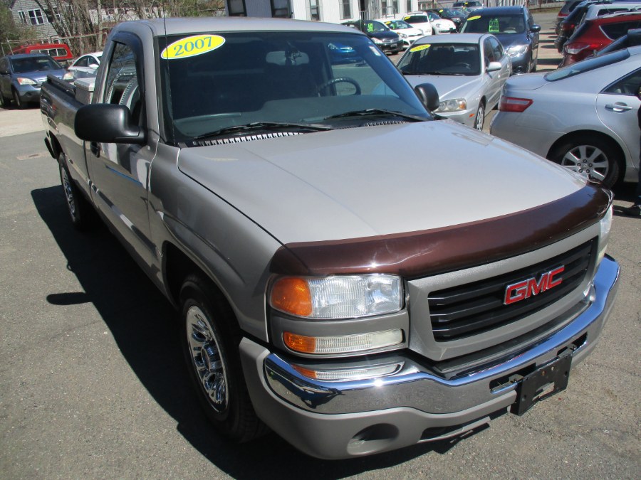 2007 GMC Sierra 1500 Classic 2WD Reg Cab 133.0" Work Truck, available for sale in Meriden, Connecticut | Cos Central Auto. Meriden, Connecticut 2007 GMC Sierra 1500 Classic 2WD Reg Cab 133.0" Work Truck, available for sale in Meriden, Connecticut | Cos Central Auto. Meriden, Connecticut