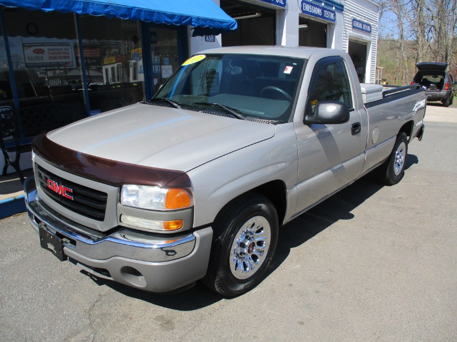 2007 GMC Sierra 1500 Classic 2WD Reg Cab 133.0" Work Truck, available for sale in Meriden, Connecticut | Cos Central Auto. Meriden, Connecticut 2007 GMC Sierra 1500 Classic 2WD Reg Cab 133.0" Work Truck, available for sale in Meriden, Connecticut | Cos Central Auto. Meriden, Connecticut