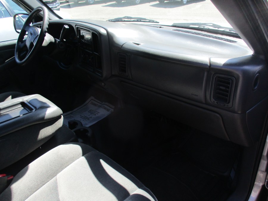 2007 GMC Sierra 1500 Classic 2WD Reg Cab 133.0" Work Truck, available for sale in Meriden, Connecticut | Cos Central Auto. Meriden, Connecticut 2007 GMC Sierra 1500 Classic 2WD Reg Cab 133.0" Work Truck, available for sale in Meriden, Connecticut | Cos Central Auto. Meriden, Connecticut