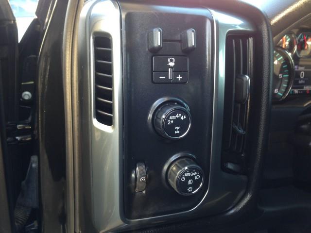 Used Chevrolet Silverado 1500 Z71 LT 4WD w/ Navi & rearCam 2017 | Car Revolution. Maple Shade, New Jersey Used Chevrolet Silverado 1500 Z71 LT 4WD w/ Navi & rearCam 2017 | Car Revolution. Maple Shade, New Jersey