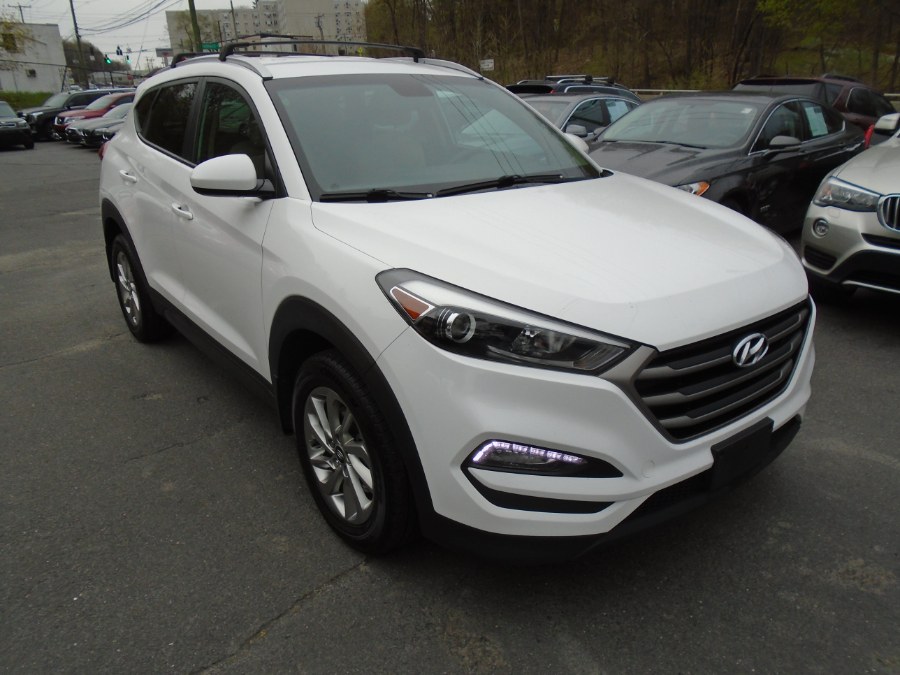 2016 Hyundai Tucson AWD 4dr SE, available for sale in Waterbury, Connecticut | Jim Juliani Motors. Waterbury, Connecticut