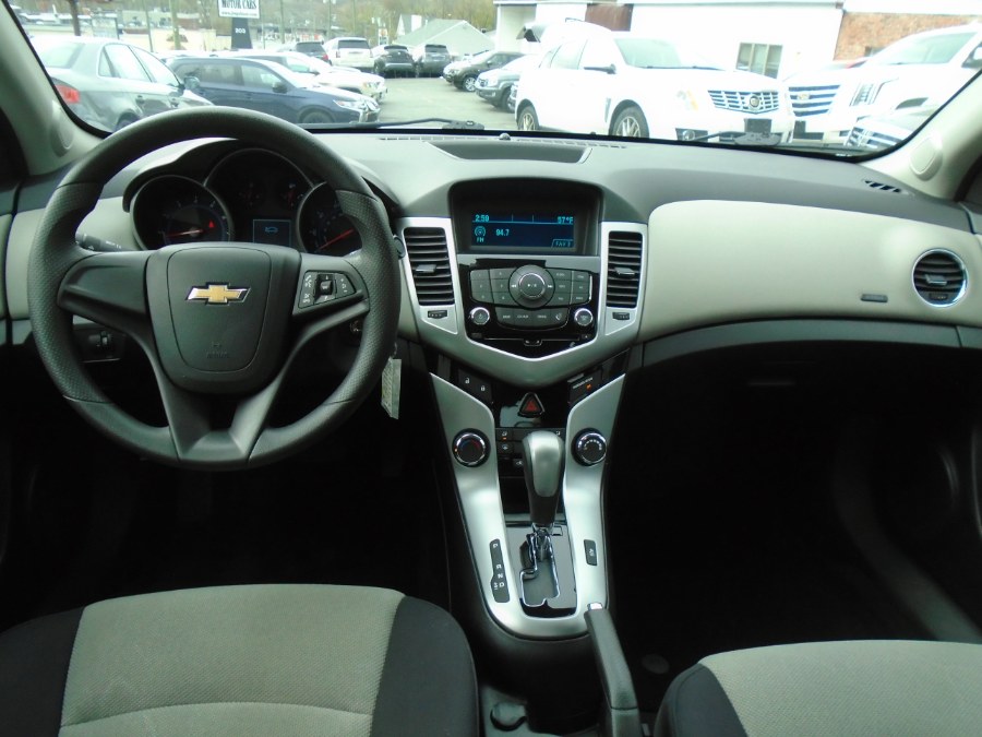 2014 Chevrolet Cruze 4dr Sdn Auto LS, available for sale in Waterbury, Connecticut | Jim Juliani Motors. Waterbury, Connecticut 2014 Chevrolet Cruze 4dr Sdn Auto LS, available for sale in Waterbury, Connecticut | Jim Juliani Motors. Waterbury, Connecticut