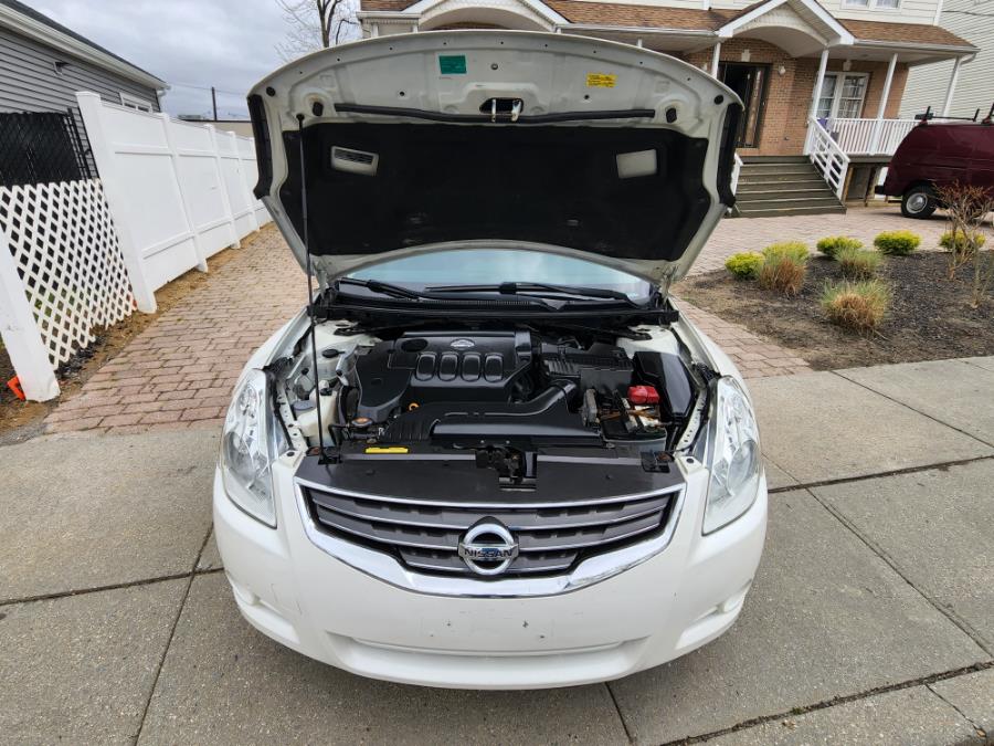 Used Nissan Altima 4dr Sdn I4 CVT 2.5 SL 2011 | SGM Auto Sales. West Babylon, New York Used Nissan Altima 4dr Sdn I4 CVT 2.5 SL 2011 | SGM Auto Sales. West Babylon, New York