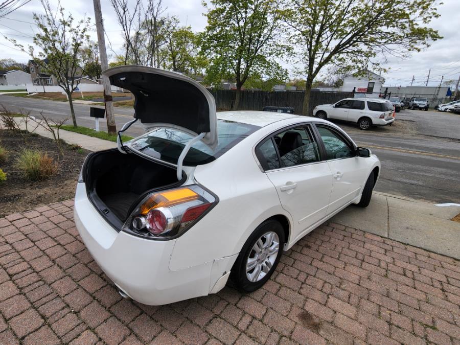 Used Nissan Altima 4dr Sdn I4 CVT 2.5 SL 2011 | SGM Auto Sales. West Babylon, New York Used Nissan Altima 4dr Sdn I4 CVT 2.5 SL 2011 | SGM Auto Sales. West Babylon, New York