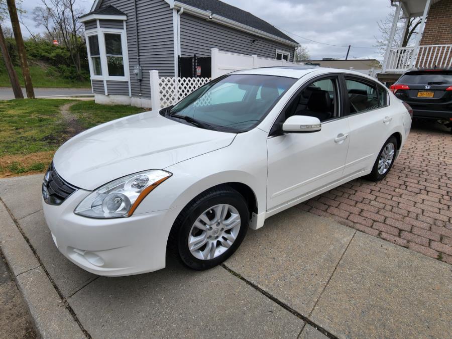 Used Nissan Altima 4dr Sdn I4 CVT 2.5 SL 2011 | SGM Auto Sales. West Babylon, New York Used Nissan Altima 4dr Sdn I4 CVT 2.5 SL 2011 | SGM Auto Sales. West Babylon, New York